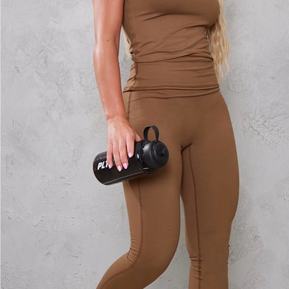 PRETTYLITTLETHING Caramel Sculpt Short Sleeve Gym Top SIZE 6 *NEW* - Picture 2 of 5